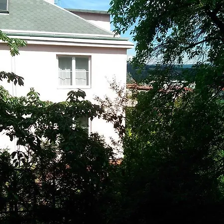 Nadrazni Stezka Karlovy Vary