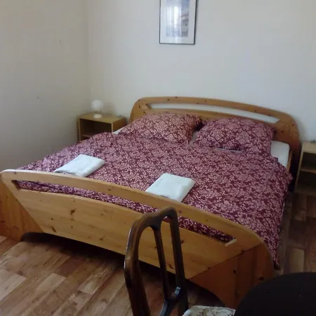 Nadrazni Stezka Guest house *